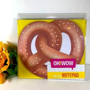 Oh!Wow Jumbo Pretzel Notepad